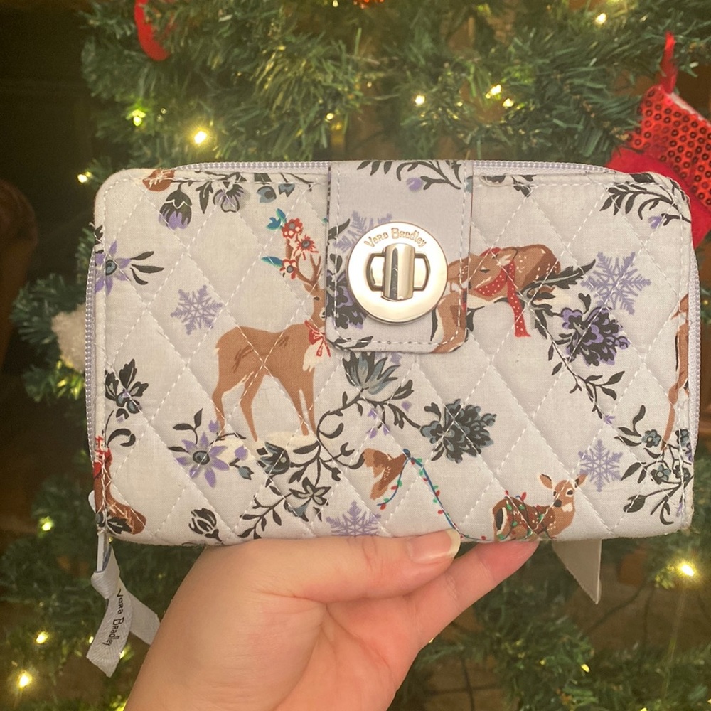 NWT Vera Bradley Reindeer Print Turnlock Wallet
